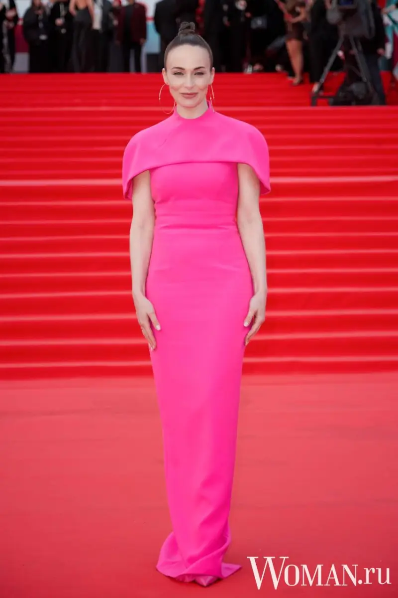 Звездный дебют: как прошла красная дорожка 48-го Московского кинофестиваля