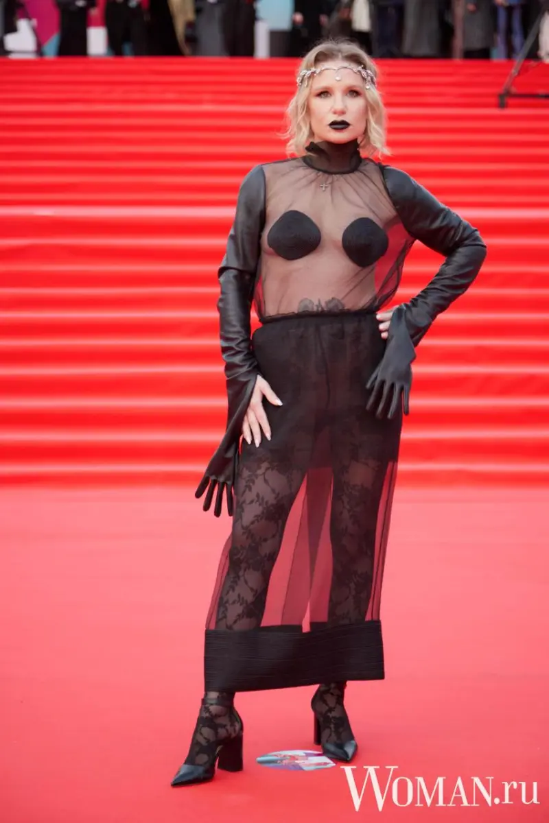 Звездный дебют: как прошла красная дорожка 48-го Московского кинофестиваля