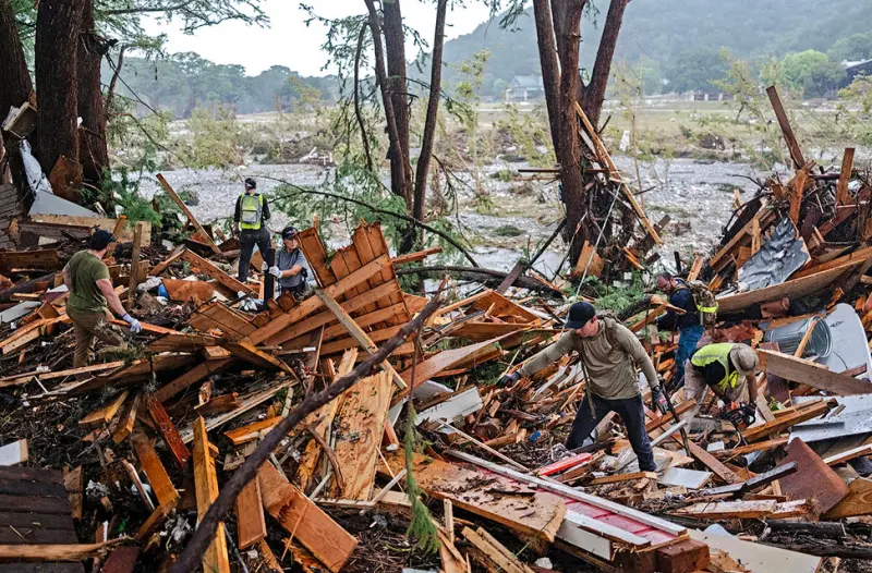 Буйство стихии: как выглядело разрушительное наводнение в Техасе