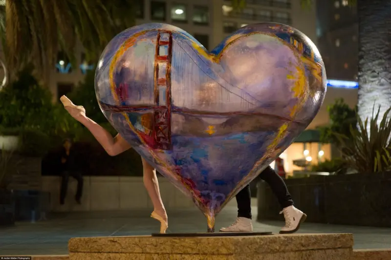 Балет в метро и душе: как танцоры оживляют обыденность