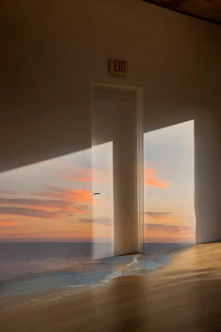 Сюрреалистический эскапизм Кан Хи Ким: когда фотошоп заменяет путешествия