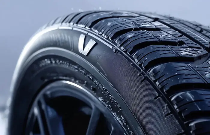 Поролон в шинах: секрет тишины или риск для безопасности?