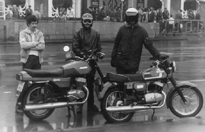 Забытый советский спортбайк: Почему ИЖ-500 так и не поехал