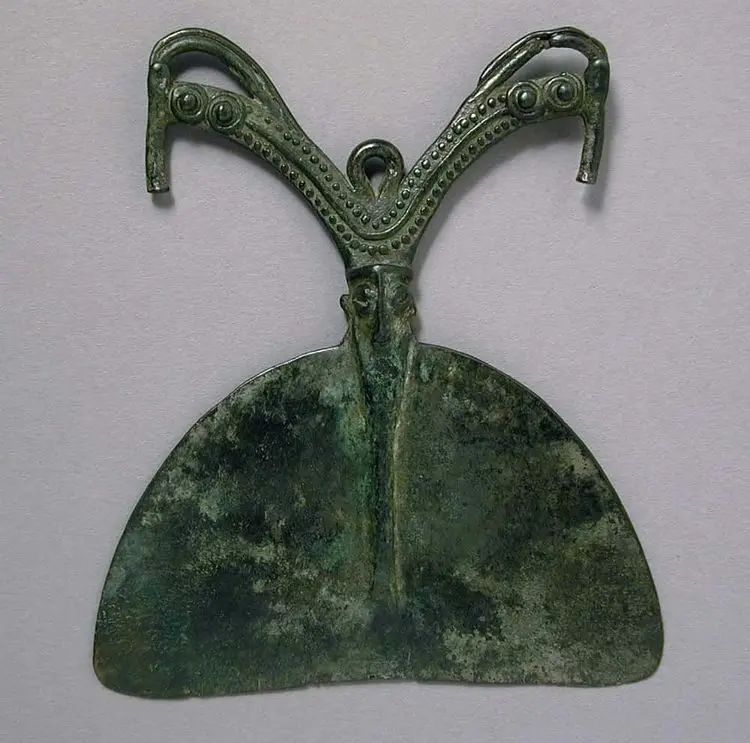 Как выглядели средства гигиены наших предков: 16 невероятных артефактов