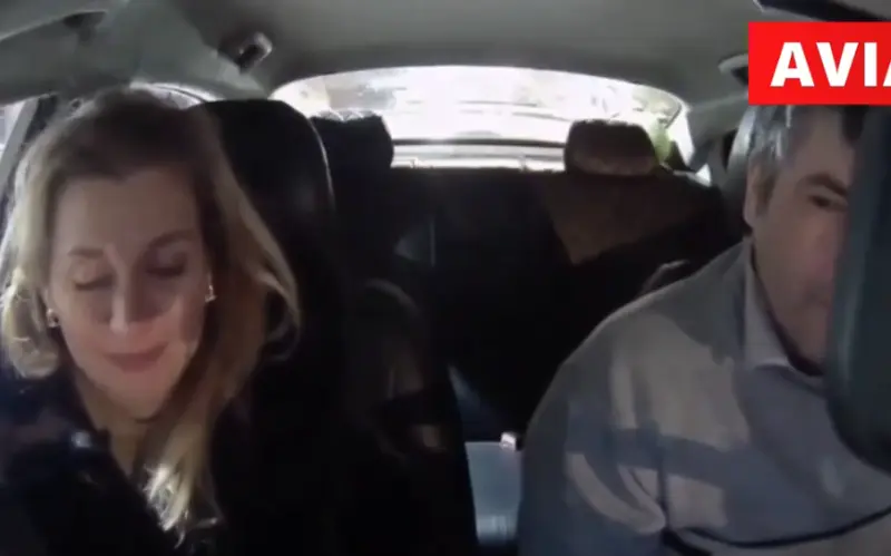 Бизнес-леди, пальто и плевок: как конфликт с таксистом стал вирусным скандалом