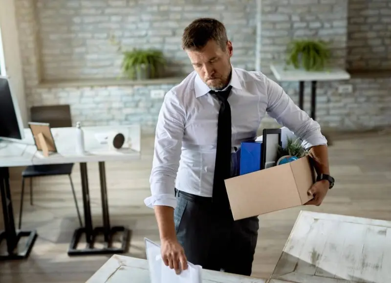 Новый босс уволил «странного» работника, а потом узнал, что тот приносил 50% денег