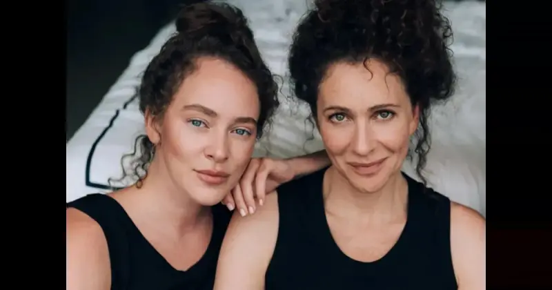 Материнская любовь: Раппопорт показала детские фото дочери Тарасовой