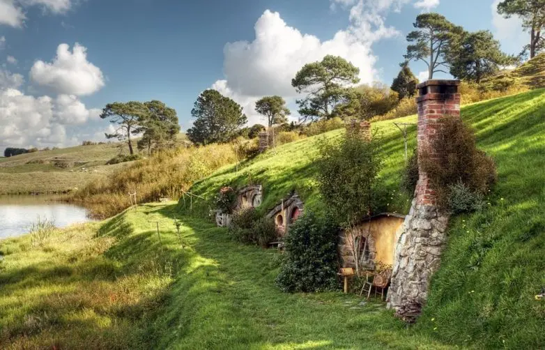 Реальная Шира: Как ферма в Новой Зеландии стала Хоббитоном и привлекает тысячи туристов