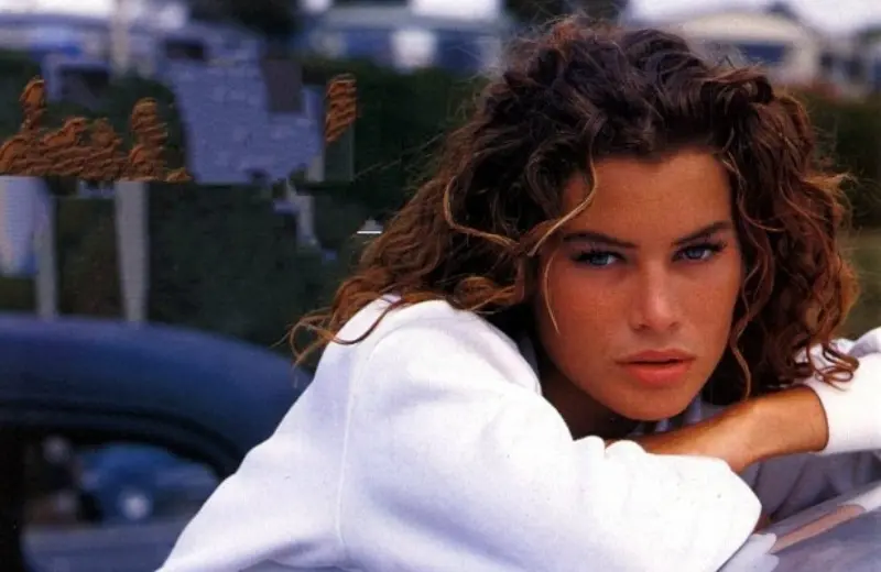 «Дикая орхидея» Кэрри Отис: От обложек Vogue и брака с Рурком до пули в плече и спасения в проекте Bare Mama