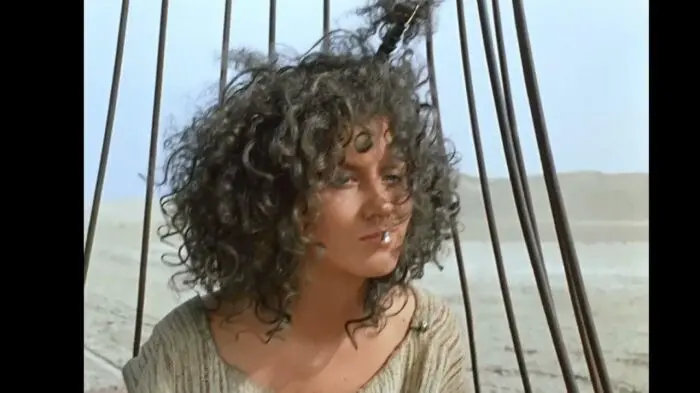 Ирина Шмелева в фильме «Кин-дза-дза!»