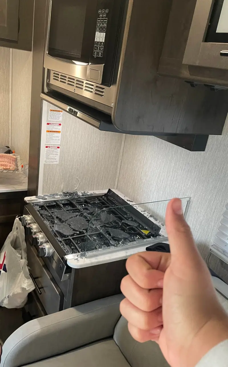 День жестянщика: 27 кадров, когда всё пошло не по плану, но выглядит это забавно