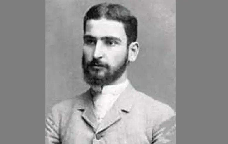 Шипучка сквозь века: Как лимонад прошел путь от царских палат до уличных автоматов