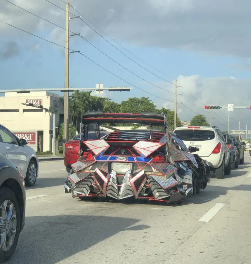 Автомобильный креатив: 25 примеров тюнинга на грани фантастики и безвкусицы