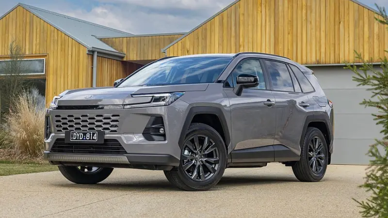 Электрического RAV4 не будет: Toyota делает ставку на гибриды и модель bZ4X