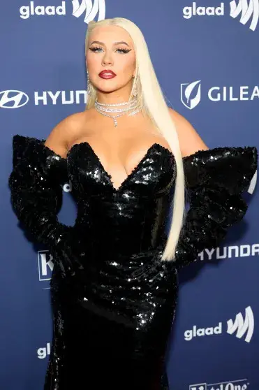 Кристина Агилера стала «надувной куклой»: Поклонники в шоке от её нового образа