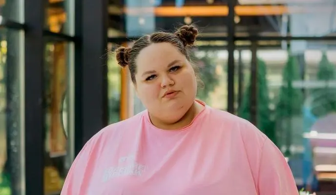 Мария Дорошенко: 38 кг вниз и снова вверх. Что стало с самой яркой "большой девочкой"?