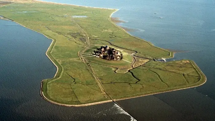 Халлигены: Таинственные острова, которые тонут и появляются в Северном море