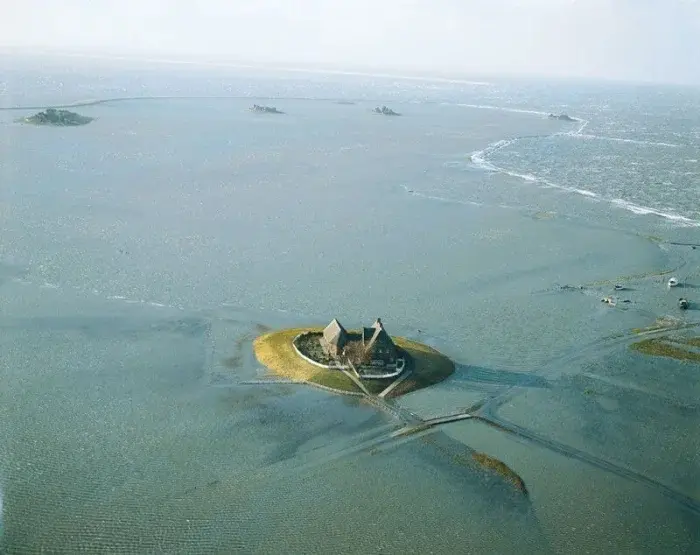 Халлигены: Таинственные острова, которые тонут и появляются в Северном море