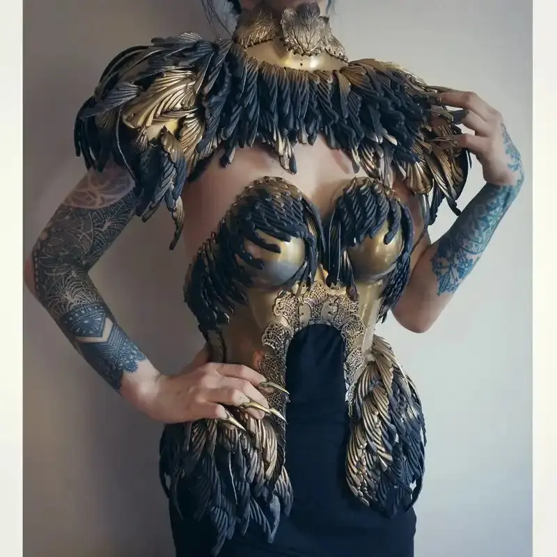 Тёмная сказка в ткани: готические шедевры польской художницы