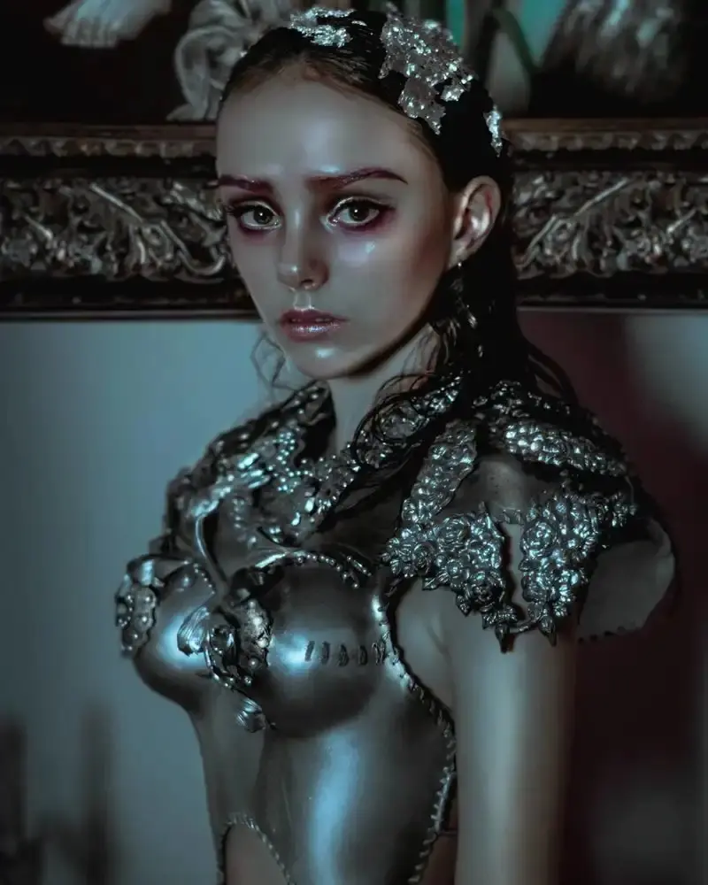 Тёмная сказка в ткани: готические шедевры польской художницы