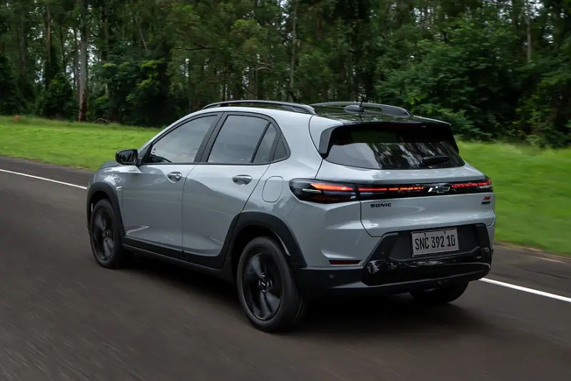 Chevrolet Sonic: Имя возвращается на новом компактном кроссовере