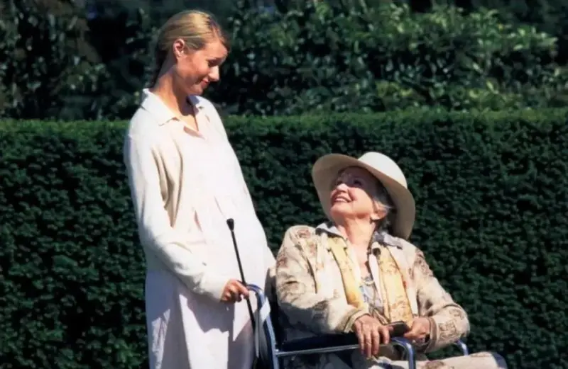 «Она забирала мои вещи»: Невестка рассказала о ворующей свекрови и муже-пособнике