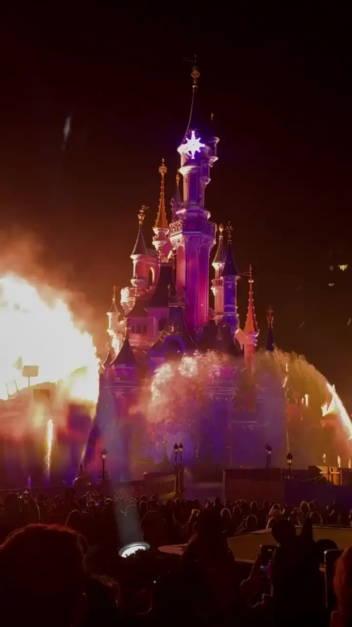 «В детстве не могла об этом даже мечтать»: Олеся Иванченко впервые в Париже и плачет от счастья