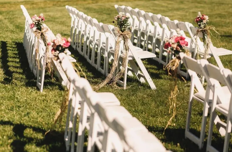 Мама попросила 50% от денег, которые нам подарят на свадьбу — это вообще нормально?