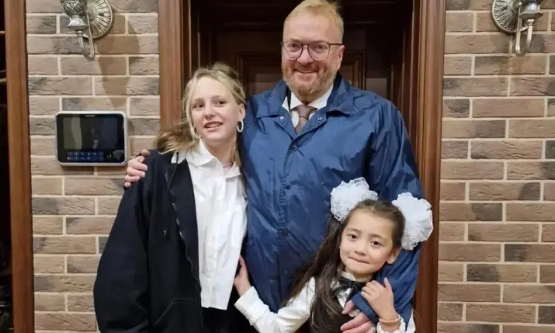 Виталий Милонов: многодетный отец с шестью детьми и скандальной репутацией