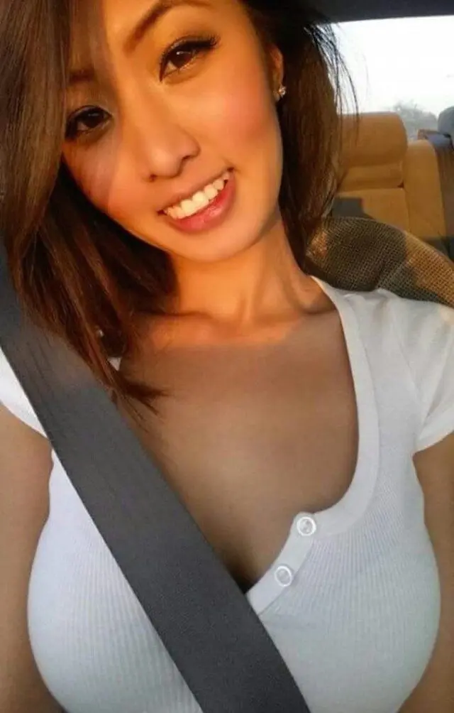 Грация вне границ: 21 образ азиатских девушек, стирающих грань между классикой и стритвиром