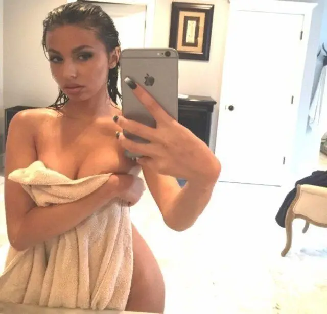 Искусство быть свежей: 21 фото красоток, для которых полотенце — лишь условность