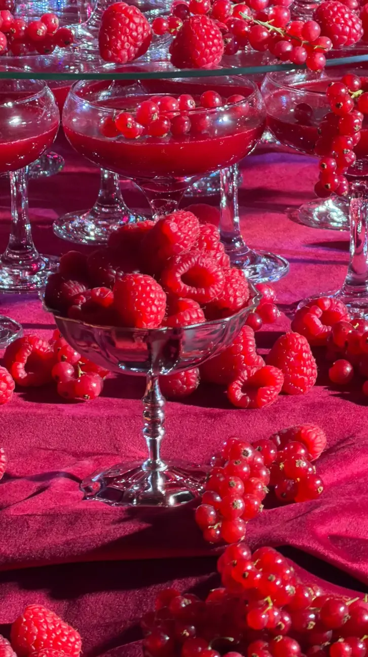 Роскошная свадьба дочери миллиардера: два платья, звездные гости и трендовый торт свадьба, Анастасия Аветисян, Артур Халатов, Владимир Аветисян, миллиардер, галерея Церетели, Москва, знаменитости, роскошь, платья