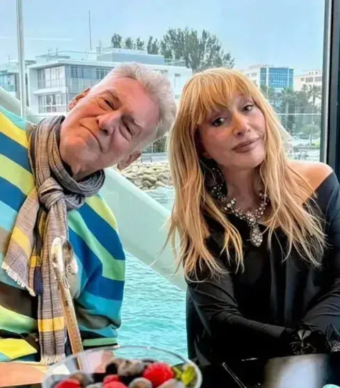 Алла Пугачёва отметила 77-летие на Кипре в кругу семьи и друзей Алла Пугачёва, Артемий Троицкий, день рождения, Кипр, семья, знаменитости, эмиграция