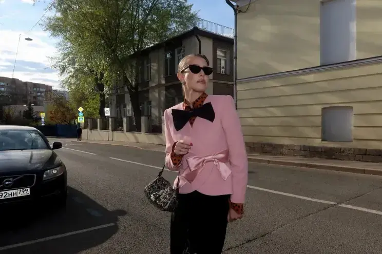 Ксения Собчак ответила подписчику на критику из-за любви к западным брендам Ксения Собчак, мода, бренды, стиль, критики, ответ, образ, Valentino, Fendi, Gucci