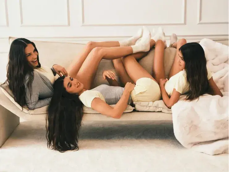 Мама и дочки: Адриана Лима покорила фанатов новой рекламой Victoria's Secret Адриана Лима, Victoria's Secret, супермодель, реклама, День матери, семья, дети, внешность, красота, знаменитости