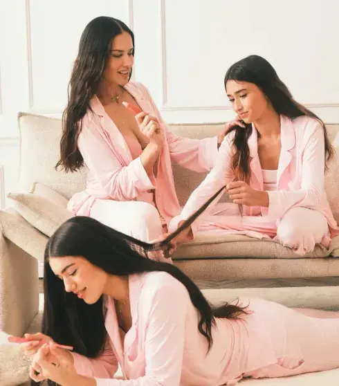 Мама и дочки: Адриана Лима покорила фанатов новой рекламой Victoria's Secret Адриана Лима, Victoria's Secret, супермодель, реклама, День матери, семья, дети, внешность, красота, знаменитости