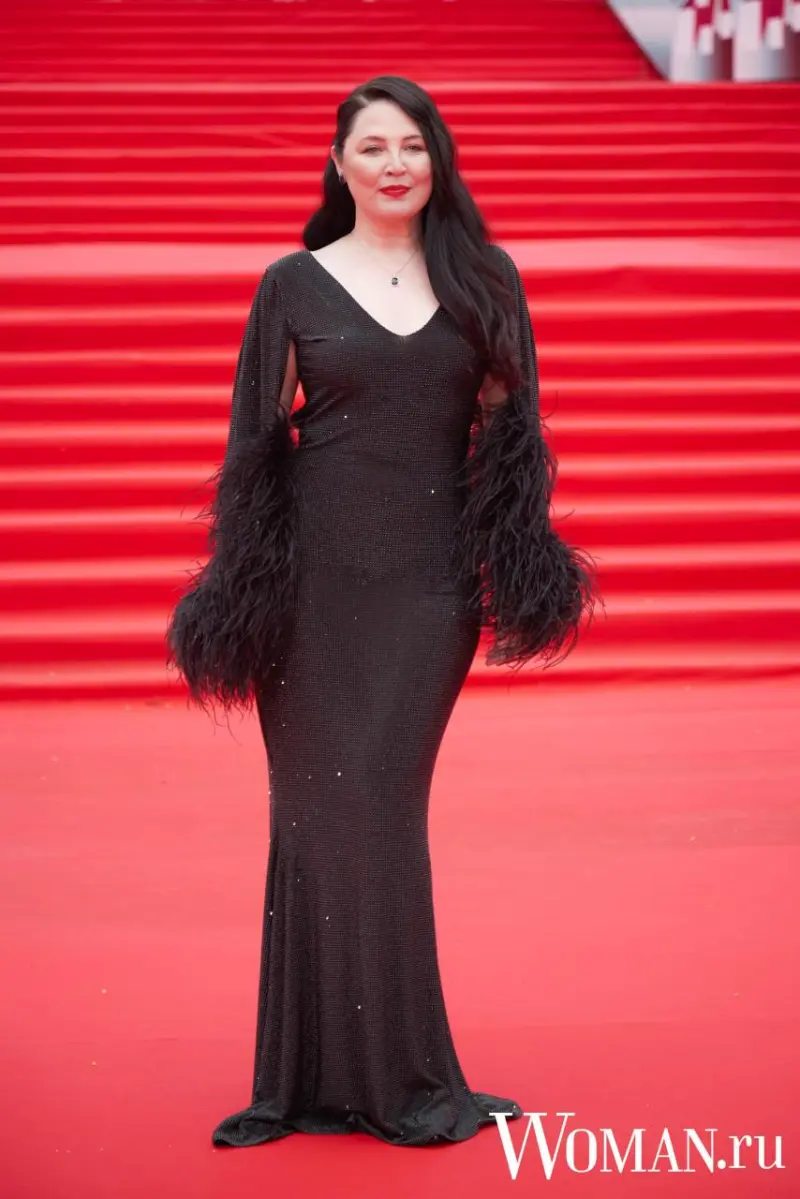 Тихая роскошь: как звезды покоряли закрытие ММКФ-2026 ММКФ, кинофестиваль, звезды, красная дорожка, мода, стиль, образы, Юлия Снигирь, Елизавета Боярская, Ляйсан Утяшева, Анна Калашникова, Анетта Орлова, Кристина Асмус