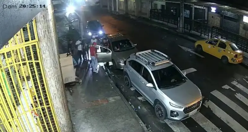 Жесткая разборка в Эквадоре: шесть трупов и чудом выживший под машиной эквадор, гуаякиль, наркобанда, перестрелка, убийство, криминал, новости, жесть