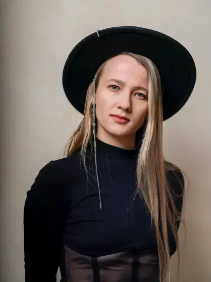 Илья Носков раскрыл подробности брака с 30-летней актрисой: «Она знает о теле всё» илья носков, виктория плоп, актеры, личная жизнь, разница в возрасте, серфинг, дети, знаменитости