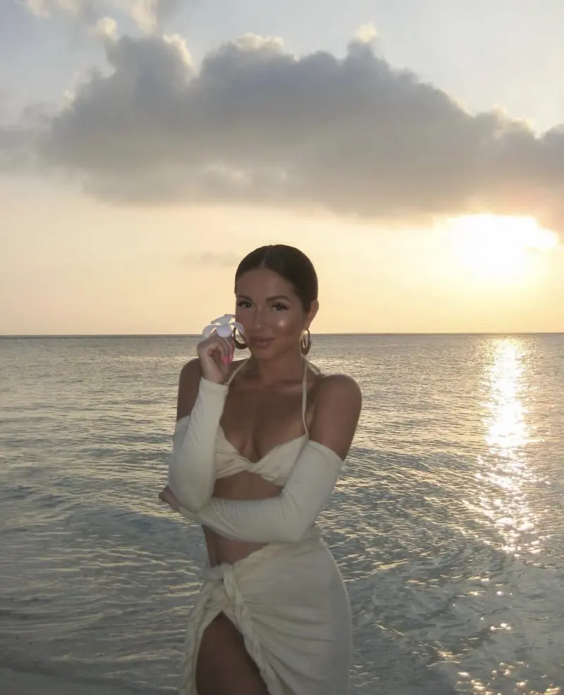 Нюша больше не одна: фанаты по тату вычислили нового парня певицы Нюша, Влад Ханецкий, роман, отношения, Дубай, музыкант, диджей