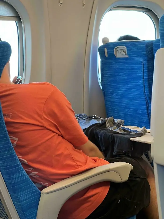 «Я в шоке!»: 15 фото туристов, за которых стыдно даже посторонним туризм, позор, фото, приколы, неуважение, путешествия