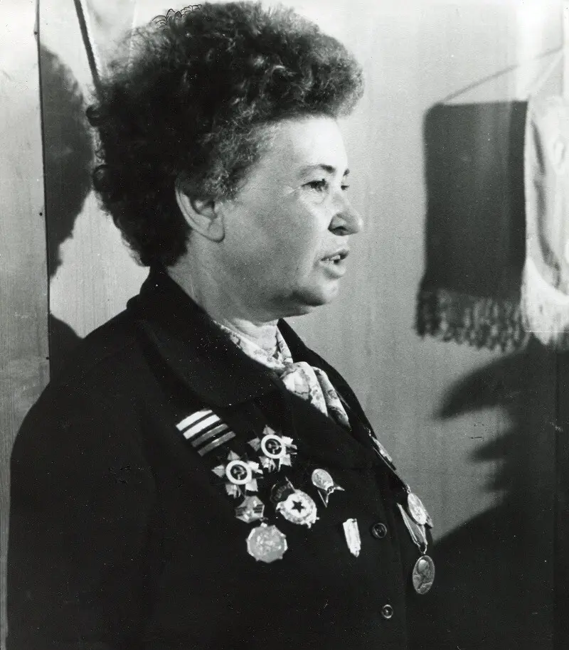 Девочка, которая не боялась смерти: подвиг 15-летней санитарки Великая Отечественная война, герои, подвиг, санинструктор, Валентина Пономарёва, история, память