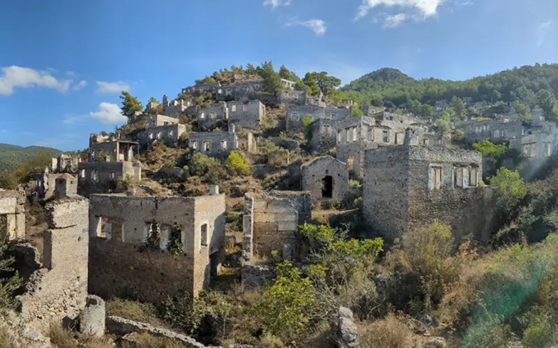 Где время застыло: как выглядит город, в котором сто лет не ступала нога человека Каякёй, город-призрак, Турция, заброшенный город, Фетхие, Левисси, ЮНЕСКО, история, руины, переселение