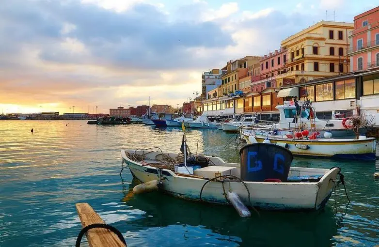 5 небанальных направлений для побега из Рима: от средневековых замков до термальных ванн Рим, окрестности, Италия, путешествия, достопримечательности, средневековье, замки, термы, пляжи