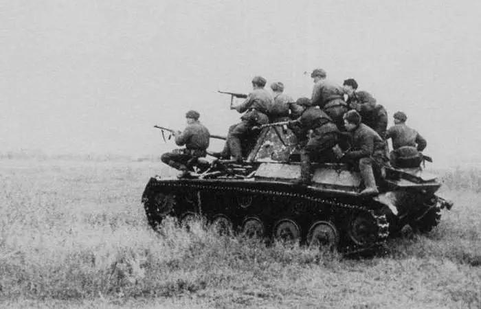 Последний лёгкий танк СССР: как Т-80 и Т-70 воевали до 1945 года лёгкий танк, Т-80, Т-70, Т-60, СУ-76, советские танки, история ВОВ, бронетехника, Николай Астров, ГАЗ