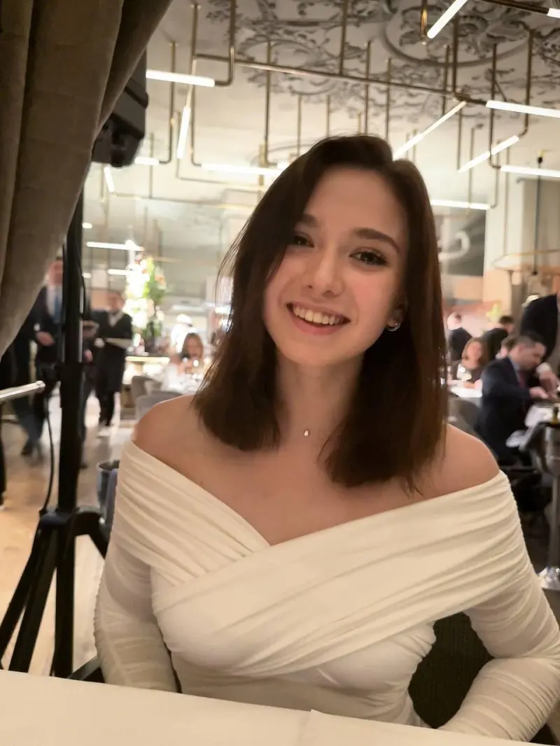 Камилла Валиева: 20 лет, свобода от Нестерова и билет на Олимпиаду Камилла Валиева, фигурное катание, хоккеисты, ЦСКА, Олимпиада, санкции, сплетни