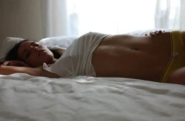 Девушки без белья: 21 кадр легкости и уверенности