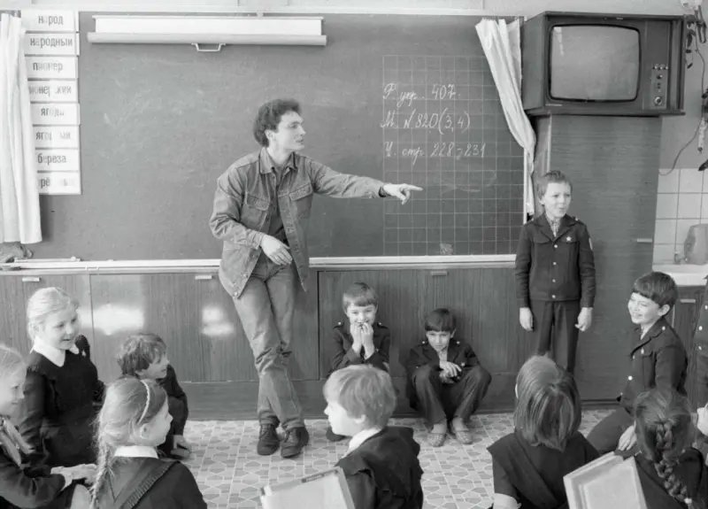 Что мы потеряли: 5 уроков из советского прошлого, о которых забыли современные дети ссср, школа, образование, черчение, нвп, чистописание, история, уроки