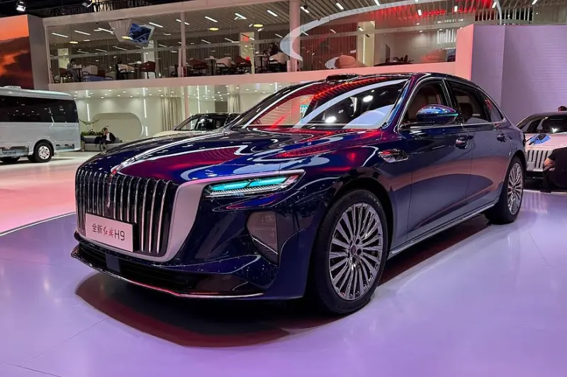Флагманская «девятка» и заряженная «семерка»: что показал Hongqi в Пекине?