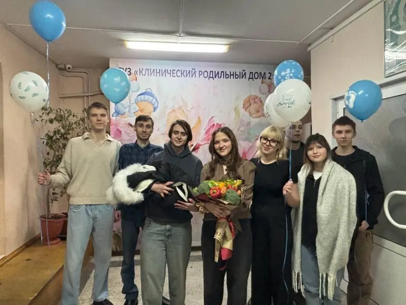 «Бьет, но любит»: как живет Татьяна Ушакова из «Мама в 16» без работы и квартиры Татьяна Ушакова, Мама в 16, Прохор, Волгоград, беременность, скандал, без жилья, абьюз, семейный психолог